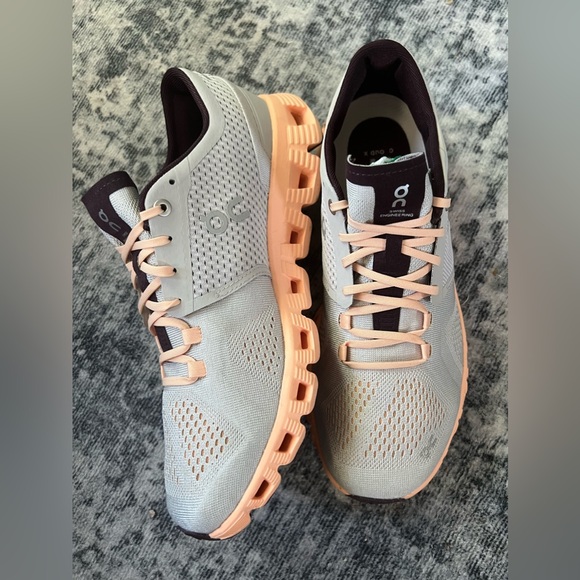 On Running Cloud X Women Sneakers - Picture 8 of 11